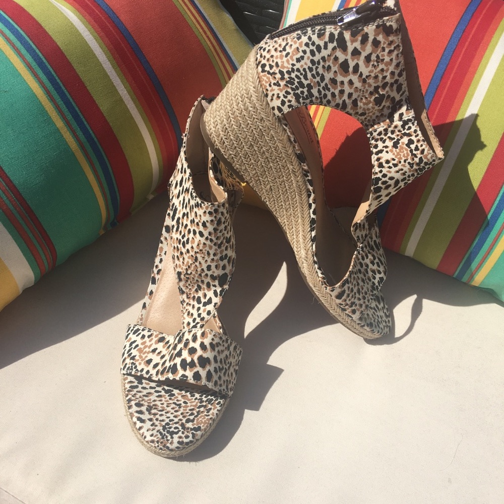 Lucky brand wedge sandals